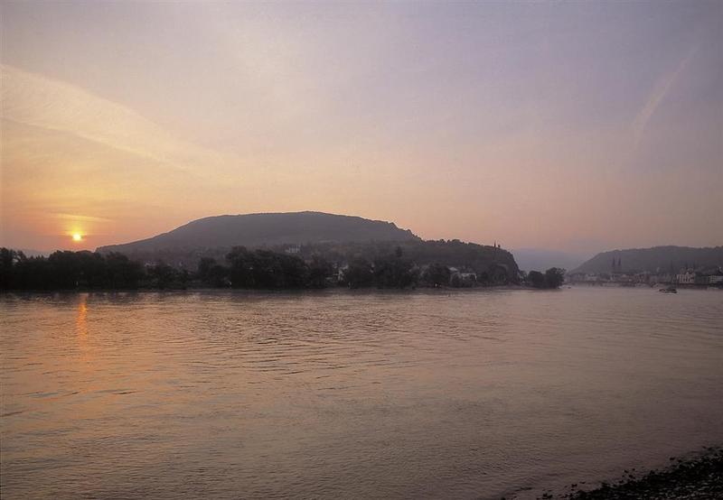 هتل Bellevue Rhein