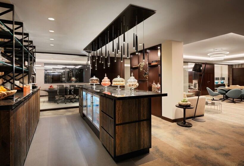 هتل Hyatt Regency Koln