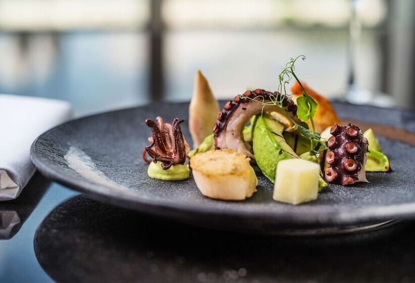 هتل Hyatt Regency Koln