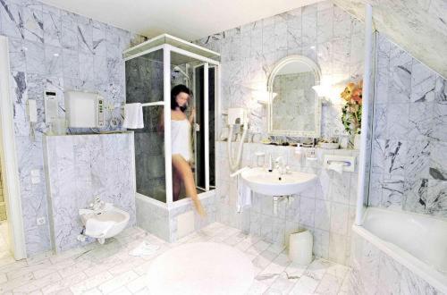 هتل Kaiser Am Wiener Platz