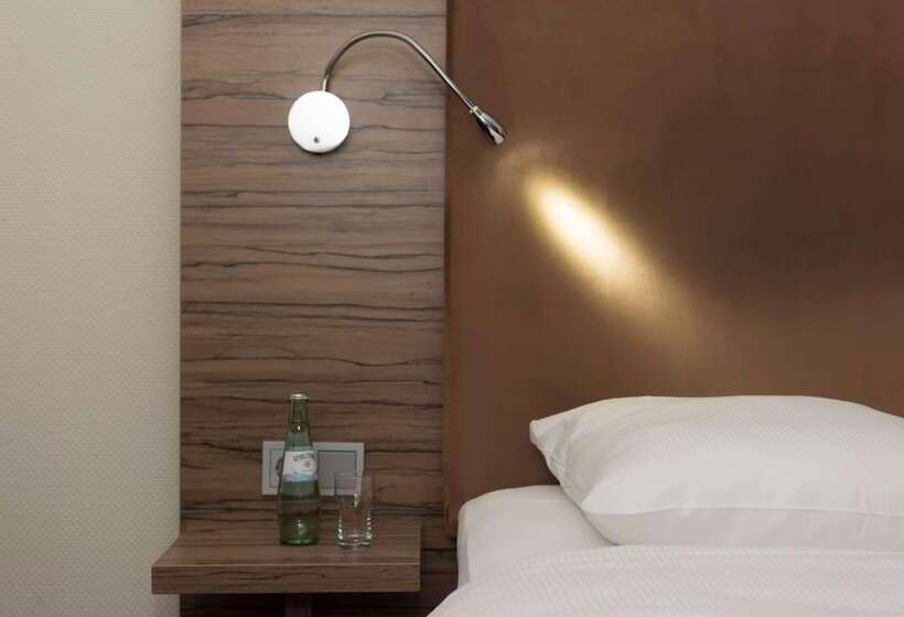 هتل Wyndham Köln