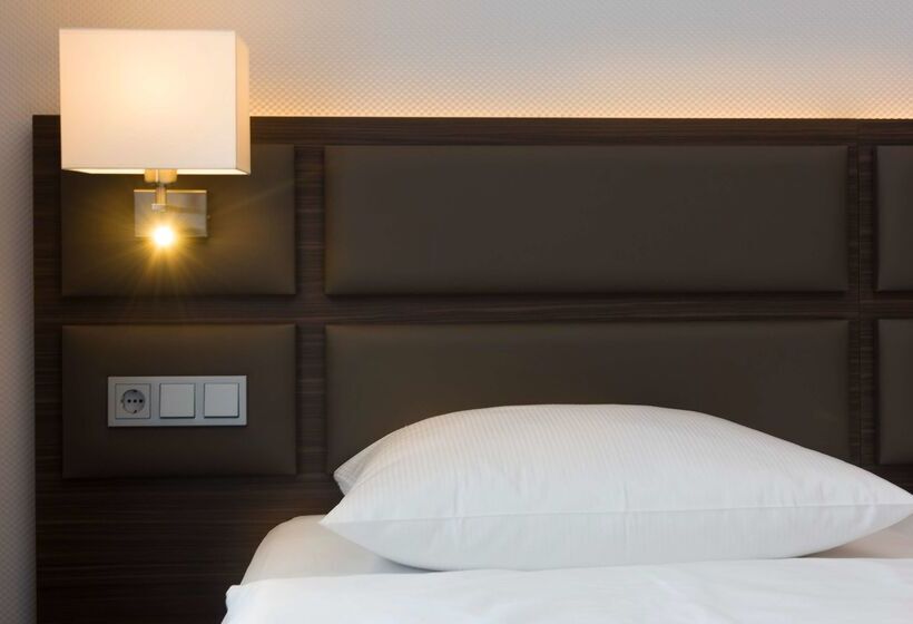 هتل Wyndham Köln