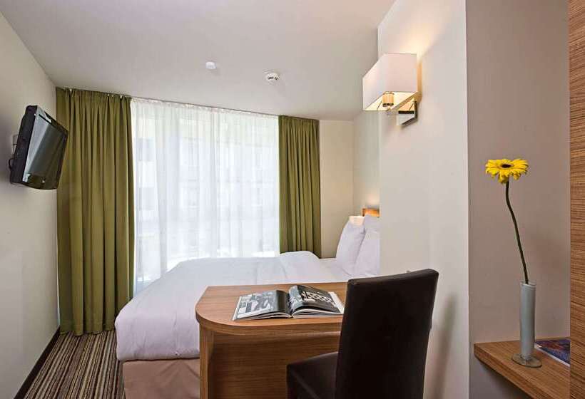 هتل Wyndham Köln