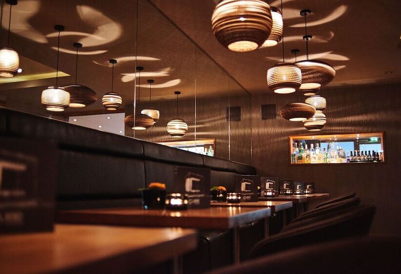 ホテル Zugbrücke Grenzau Gmbh