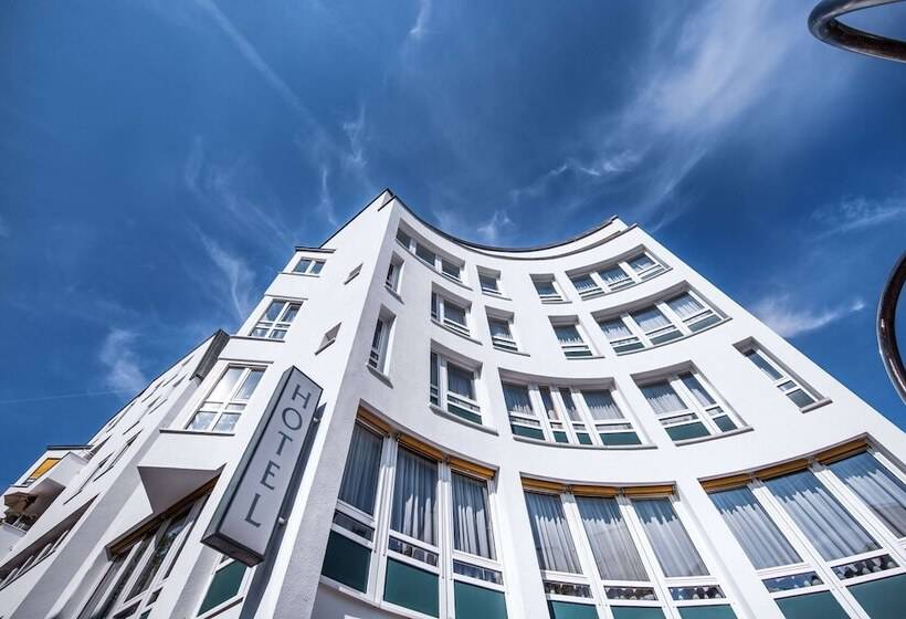 هتل Aspire Elements Reutlingen, Trademark Collection By Wyndham