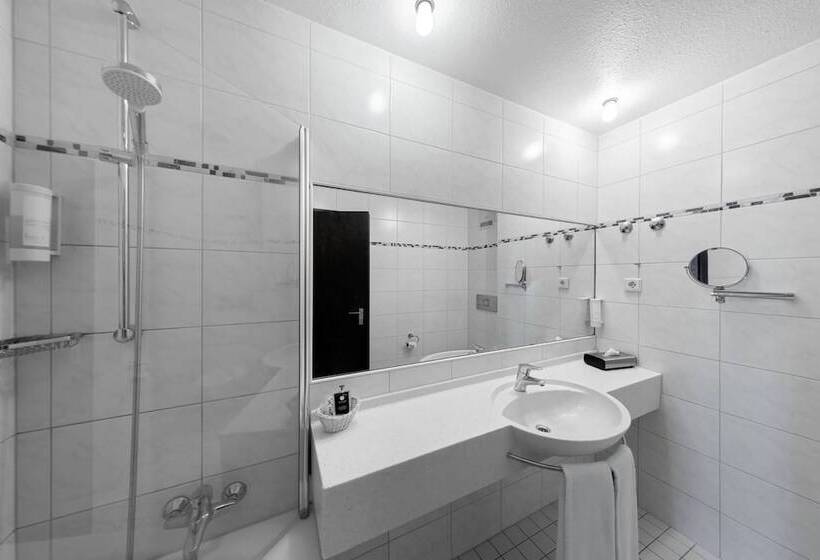 هتل Aspire Elements Reutlingen, Trademark Collection By Wyndham