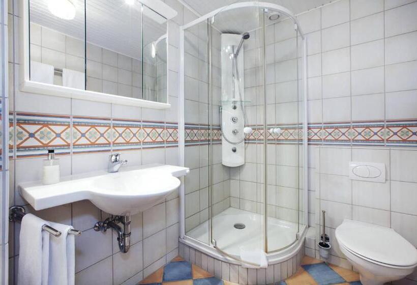 ホテル Bergschloßchen