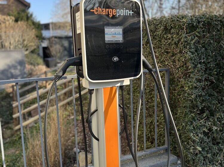 & Living Am Wartturm   Hotel & Apartments