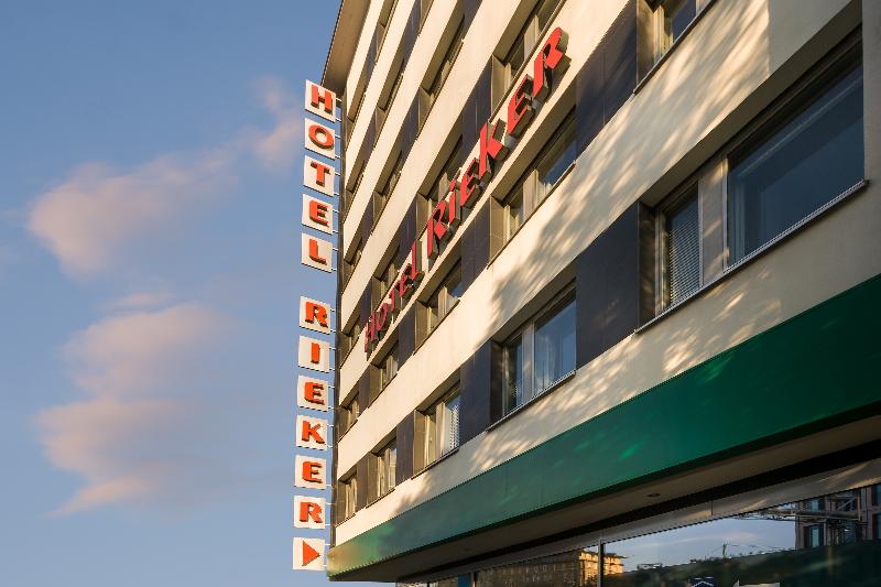 هتل Plaza Inn Rieker Stuttgart Hauptbahnhof