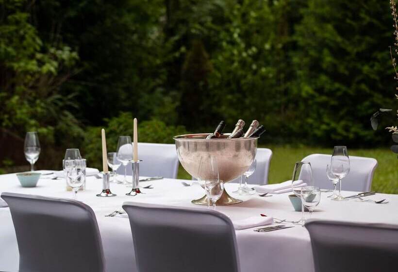 هتل Pullman Stuttgart Fontana