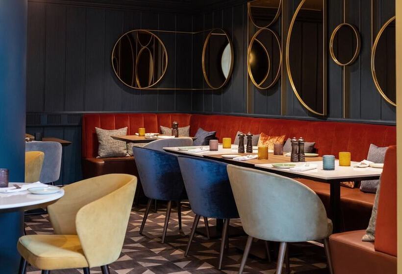 هتل Pullman Stuttgart Fontana