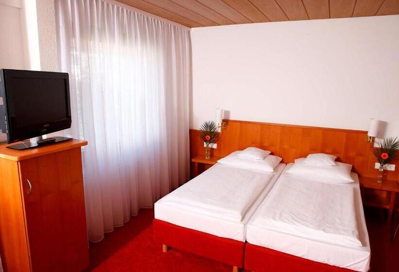 هتل Stuttgart 21