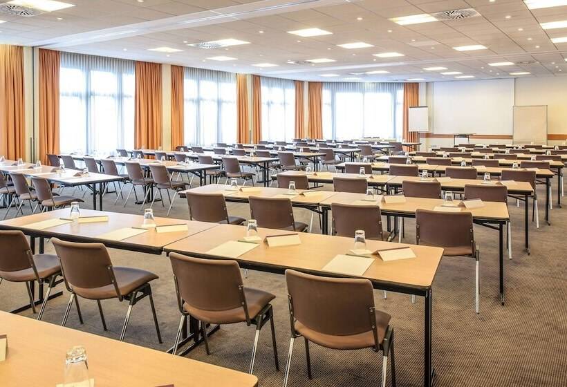 호텔 Vienna House Easy by Wyndham Frankfurt Airport