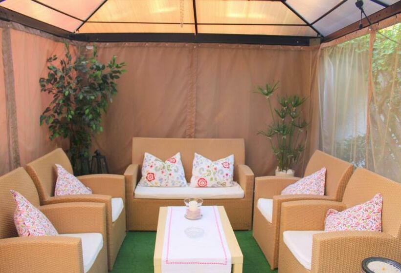 호텔 Am Heideloffplatz