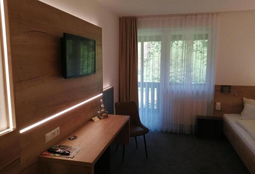 Отель Am Regenbogen