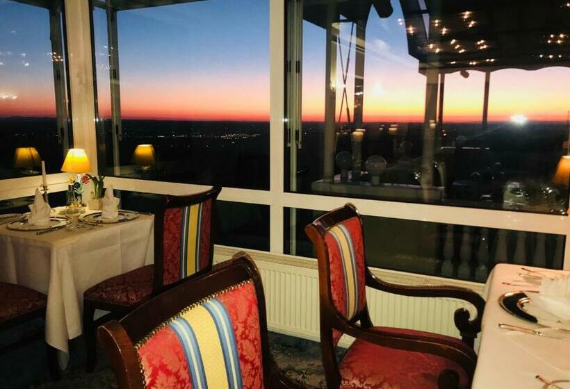 هتل Panorama Und Restaurant Schloßberg