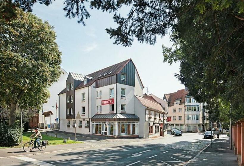هتل Zum Goldenen Ochsen,  & Gasthaus Am Schlossgarten
