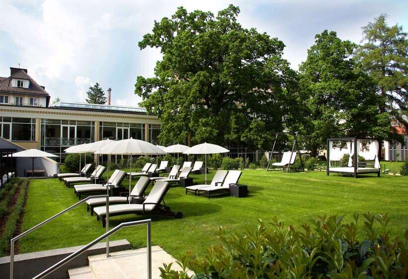 Steigenberger Hotel Der Sonnenhof