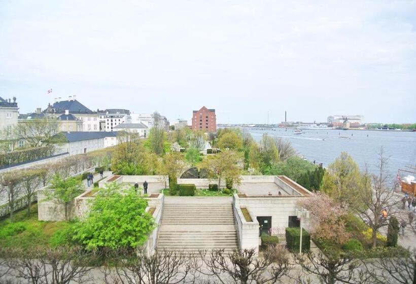 هتل Copenhagen Admiral