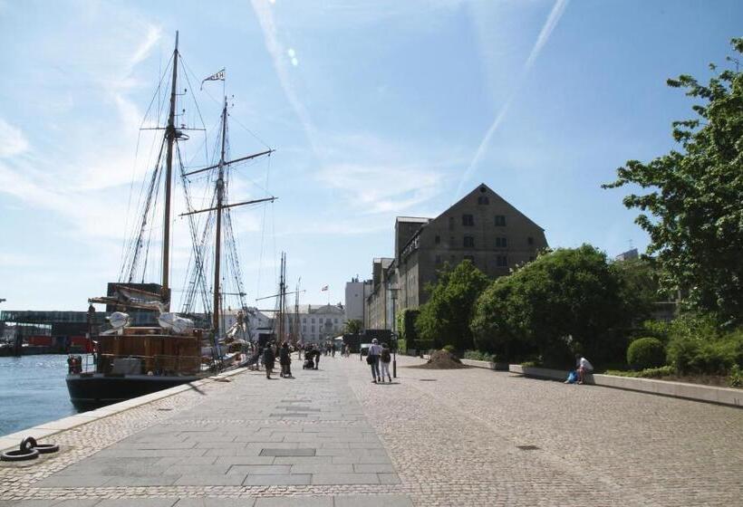 هتل Copenhagen Admiral