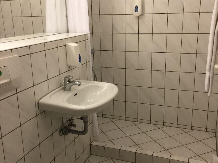 فندق Rold Storkro