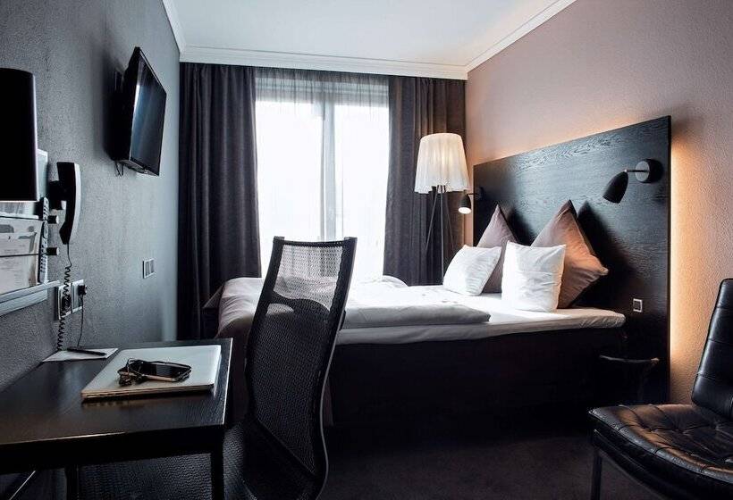 هتل Scandic Front