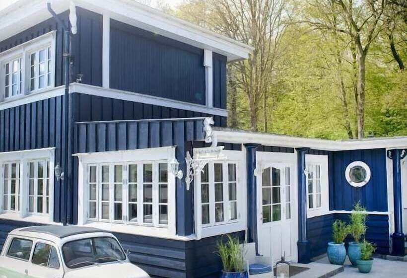 Villa Brinkly