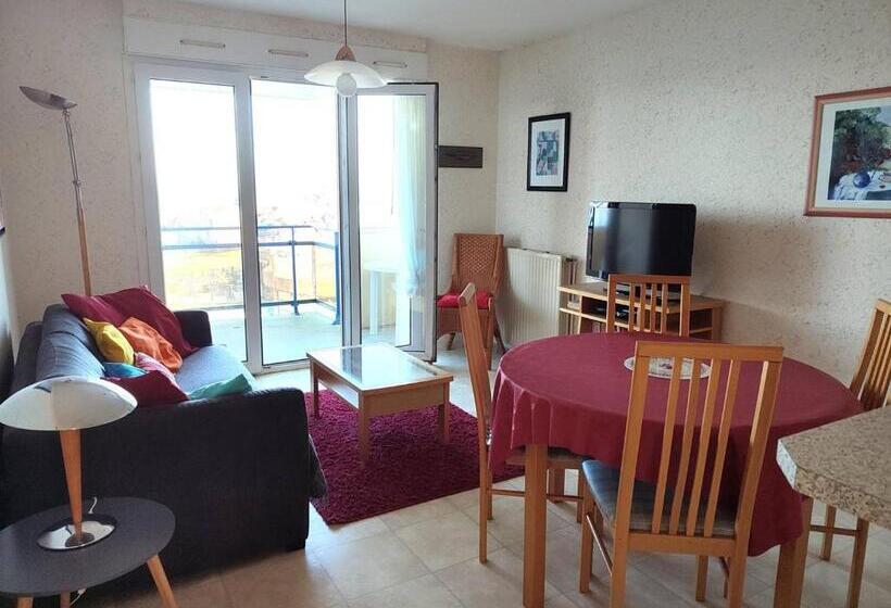 Appartement Vue Mer Exceptionnelle Avec Terrasse Et Parking à Trégastel   2 Chambres   Fr 1 368 29
