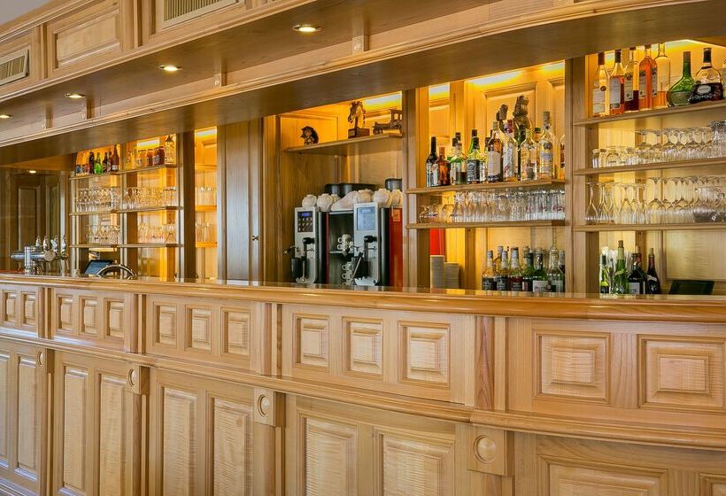 فندق Best Western Plus Au Cheval Blanc à Mulhouse