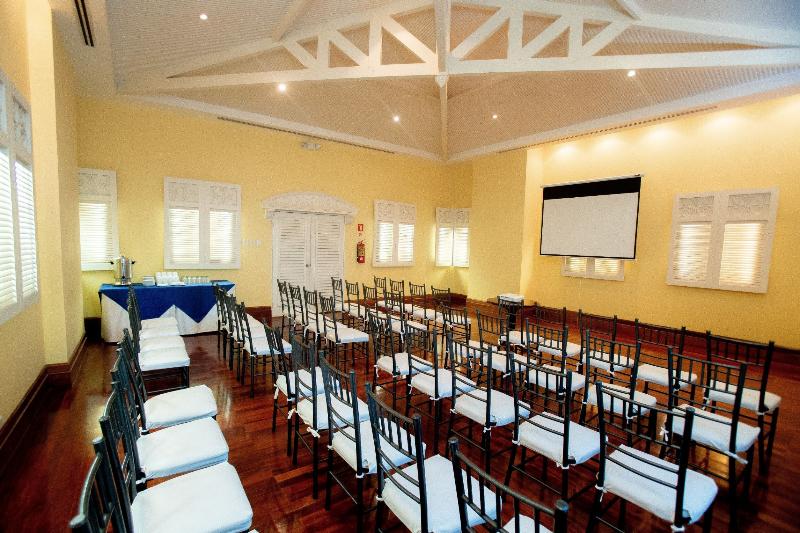 هتل Colon Salinas