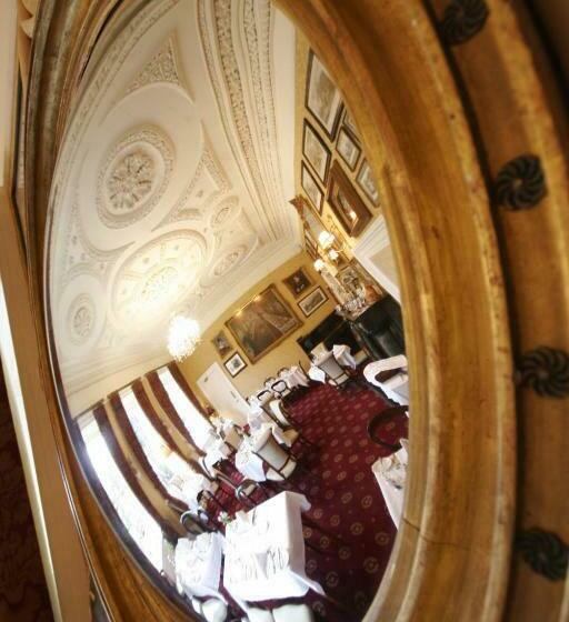 فندق Finnstown Castle
