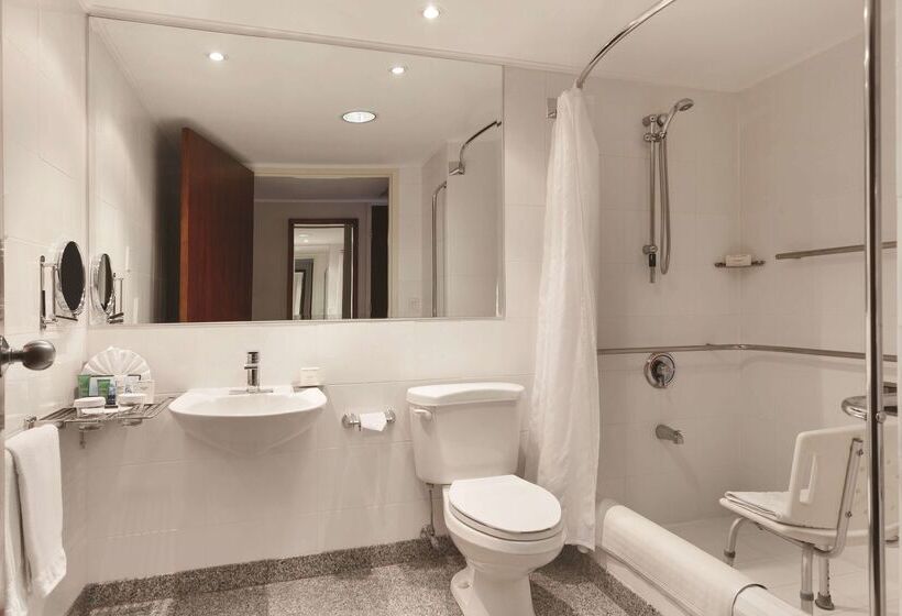 هتل Hilton Colon Quito