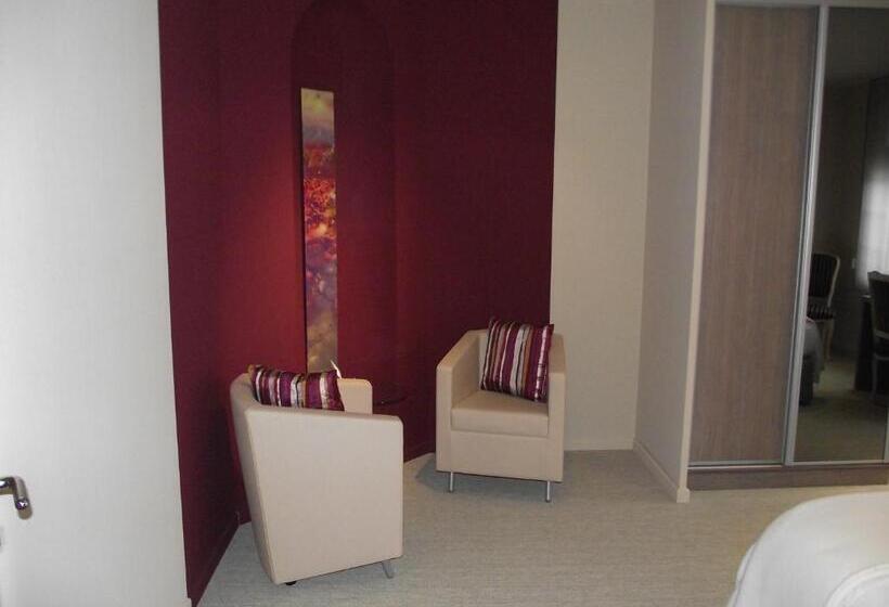 هتل Hostellerie Au Cygne