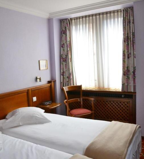 هتل Hostellerie Au Cygne