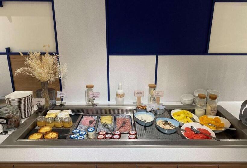 ホテル Hôtel Mercure Rouen Valdereuil