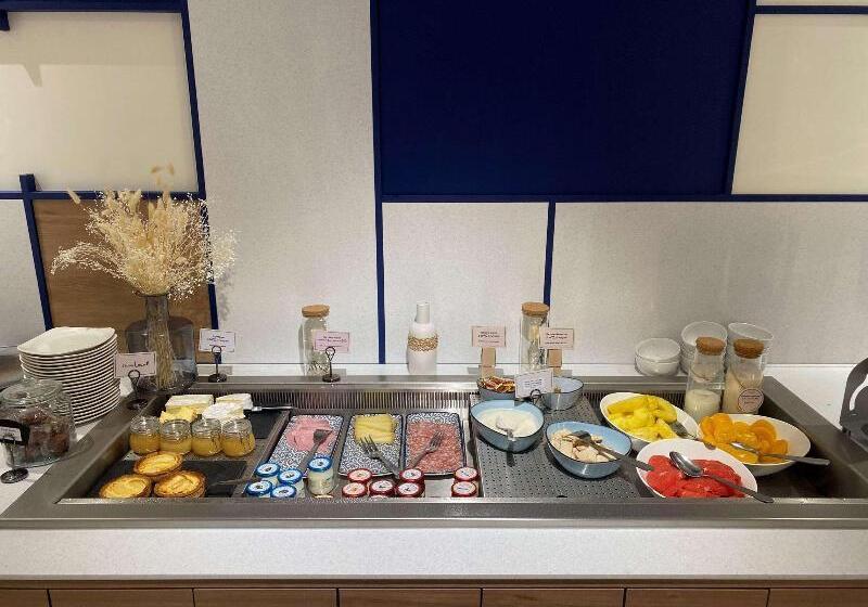 ホテル Hôtel Mercure Rouen Valdereuil