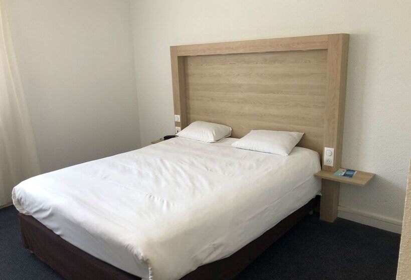 בית מלון כפרי Kyriad Nemours
