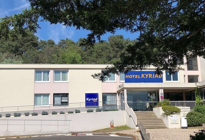 בית מלון כפרי Kyriad Nemours