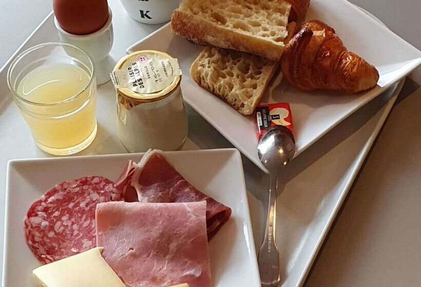 בית מלון כפרי Kyriad Villefranche Sur Saone