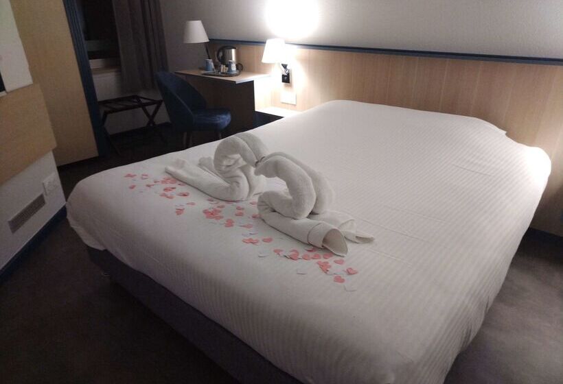 בית מלון כפרי Kyriad Villefranche Sur Saone