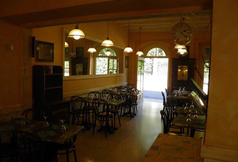 ホテル Le Relais De Montignac