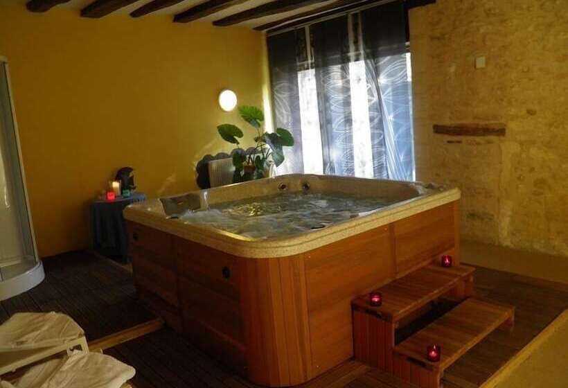 ホテル Le Relais De Montignac