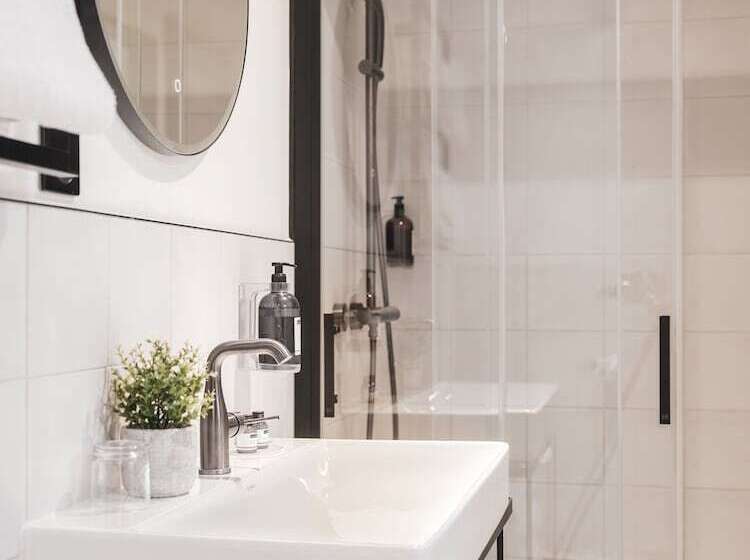 Maisons Du Monde Hotel & Suites Nantes