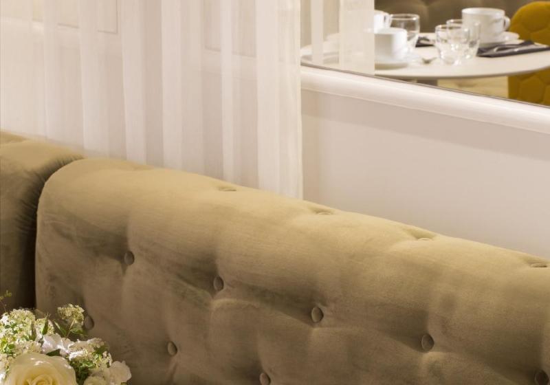 ホテル Pastel Paris