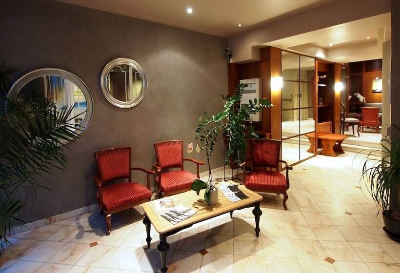 هتل Logis Hôtel Au Cerf d'Or