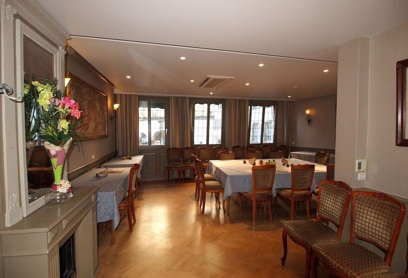 هتل Logis Hôtel Au Cerf d'Or