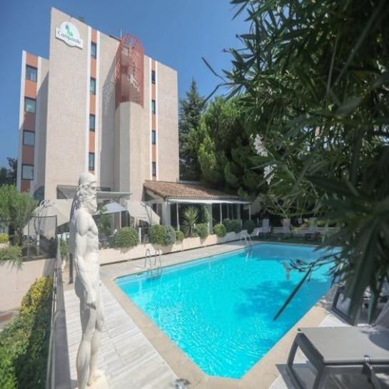 هتل Campanile Antibes  Juan Les Pins