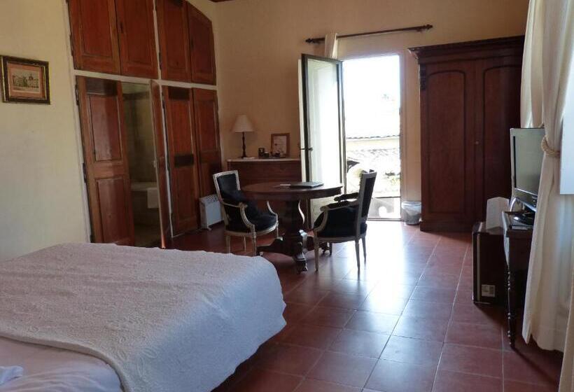 בית מלון כפרי Château D Arpaillargues   Teritoria