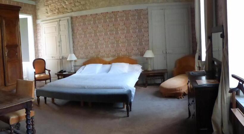 בית מלון כפרי Château D Arpaillargues   Teritoria