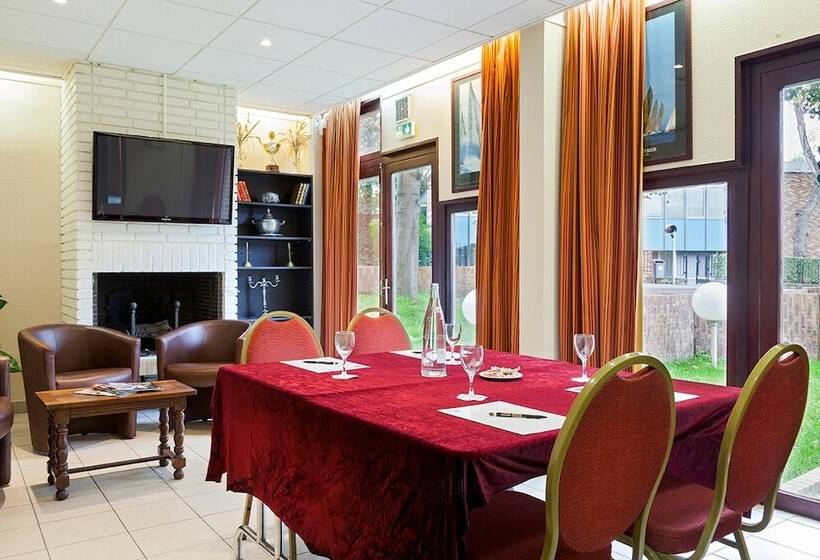 בית מלון כפרי Des Arcades De Cachan  Grand Paris Sud